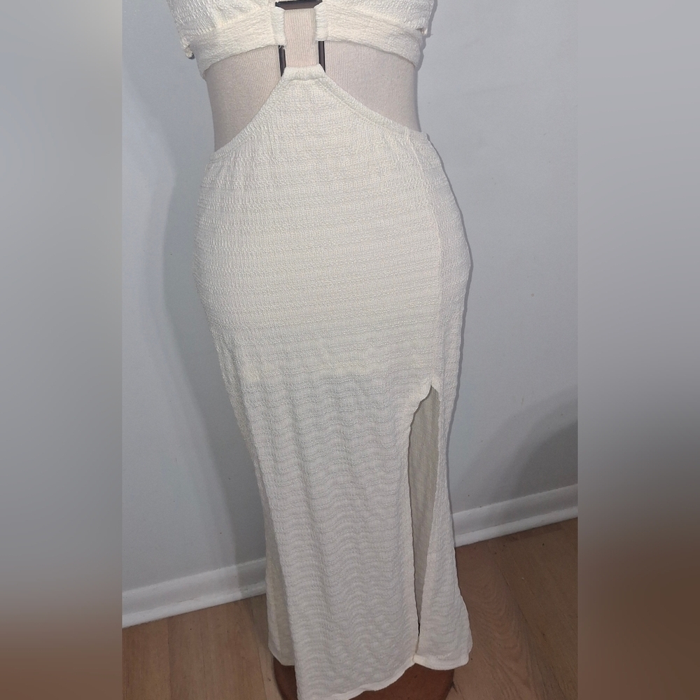 SHEIN Cream Backless Halter Dress- W SZ Med - 6 - Picture 2 of 7